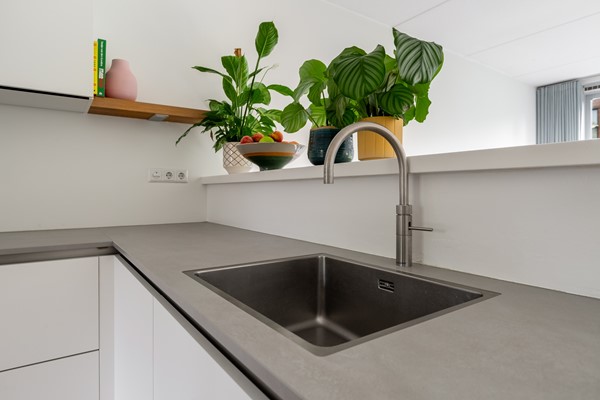Medium property photo - Oeverzeggestraat 16, 1087 BV Amsterdam